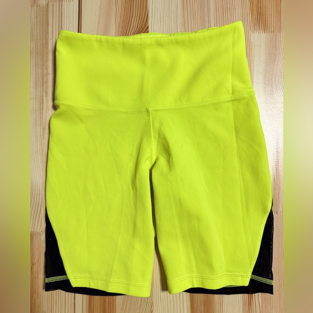 REEBOK JIP30 Women’s Sporty Biker Shorts in Neon Yellow